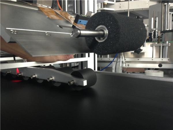 Paging Self Adhesive Labelling Machine For Hang Tag / Card / Bag 200KG