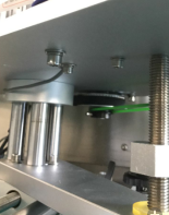 up-press mechanism top bottles automatic bottle labeler machine with CE certificate