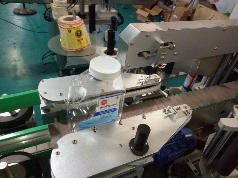 China SUS304 Cabinet Two Sides Square Bottle Sticker Labeling Machine With Personal Care Products supplier