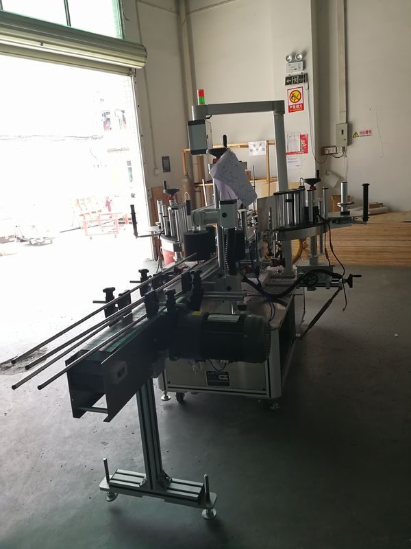 China Sticker Front And Back Labeling Machine On Oval / Rectangular / Square / Round Bottle supplier